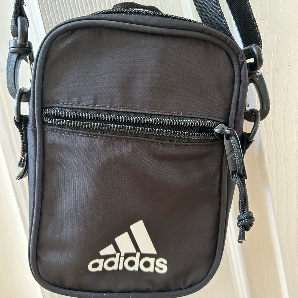 Adidas lightweight crossbody bag